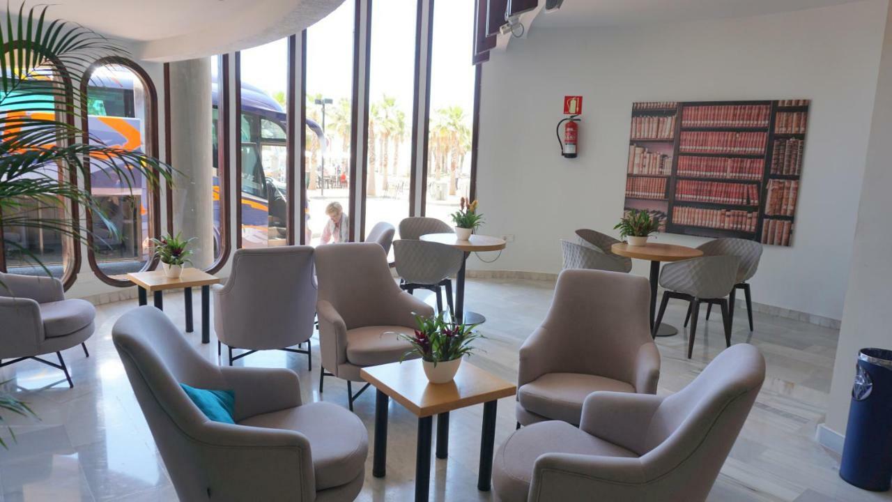 Beachfront Apartment In Fuengirola With Sea Views Εξωτερικό φωτογραφία