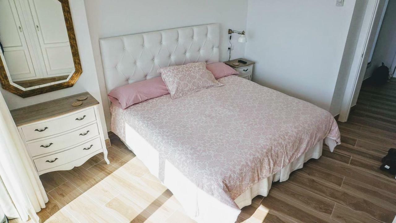 Beachfront Apartment In Fuengirola With Sea Views Εξωτερικό φωτογραφία