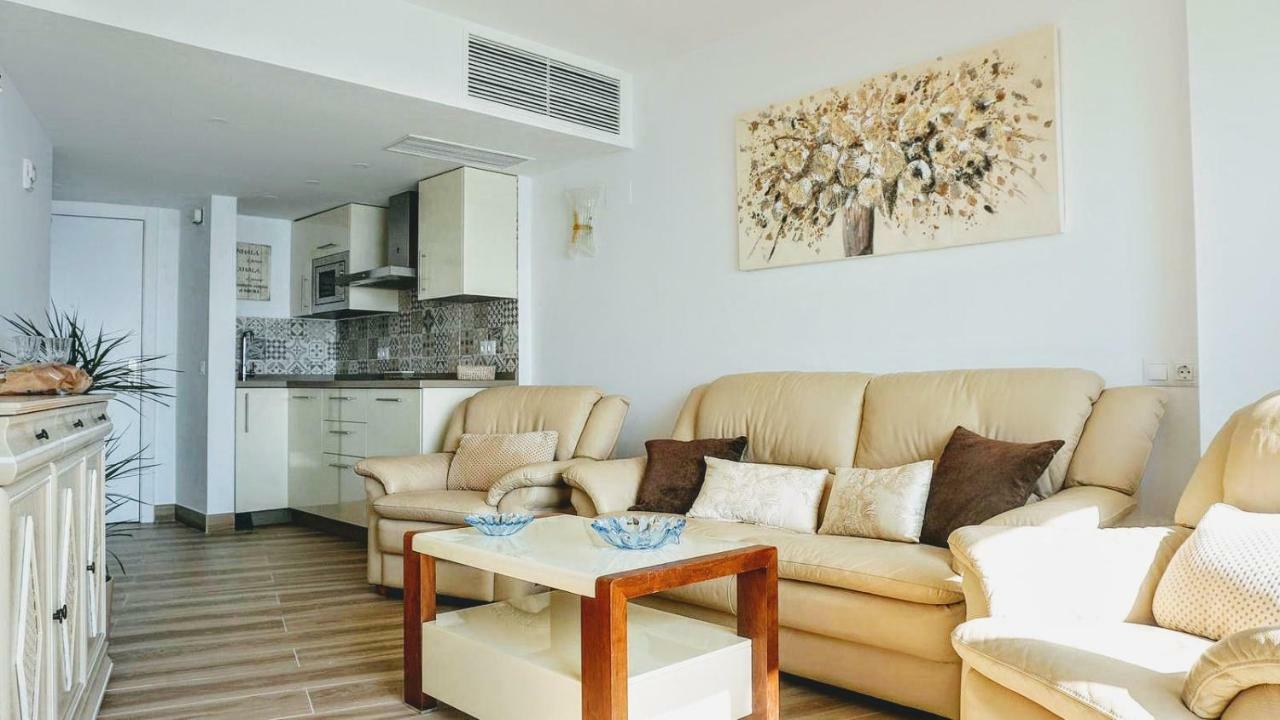 Beachfront Apartment In Fuengirola With Sea Views Εξωτερικό φωτογραφία