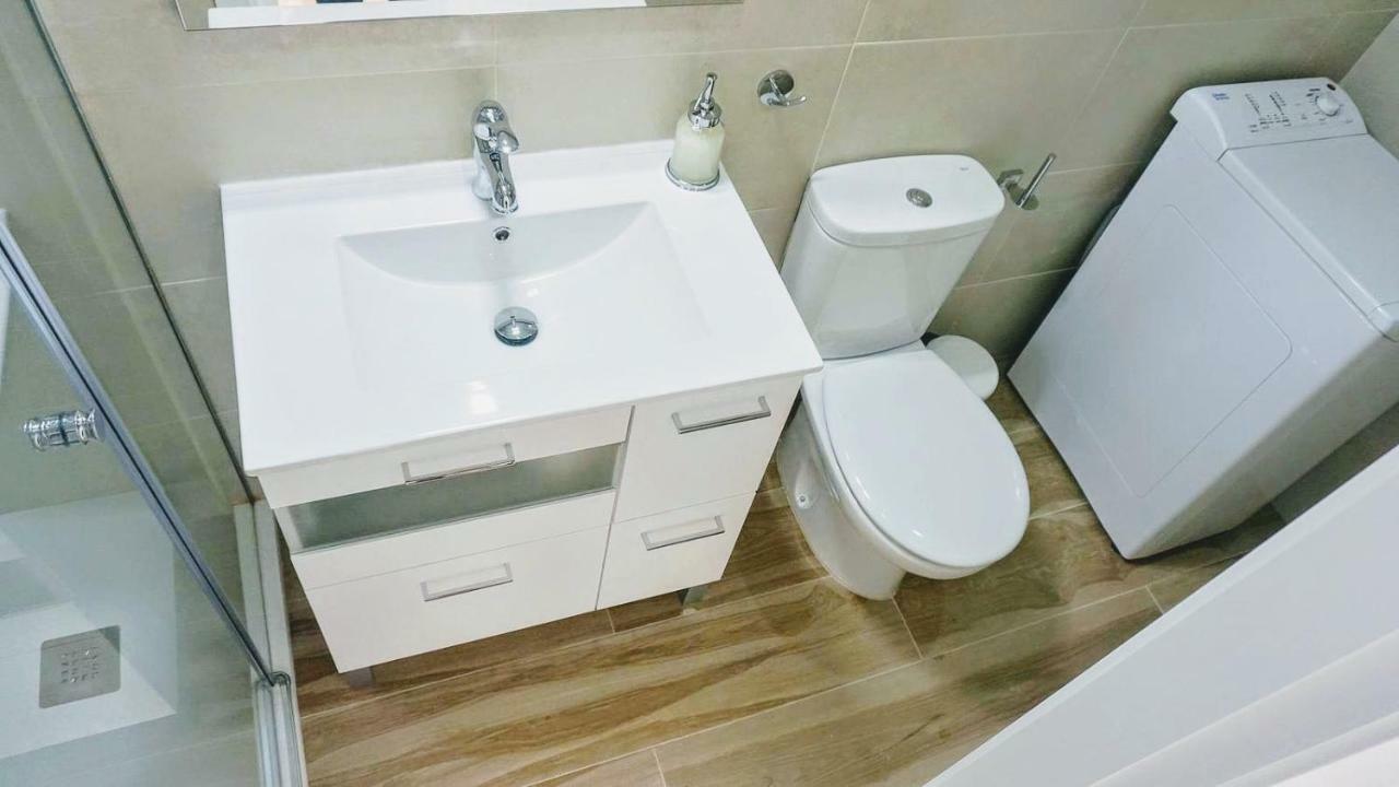 Beachfront Apartment In Fuengirola With Sea Views Εξωτερικό φωτογραφία